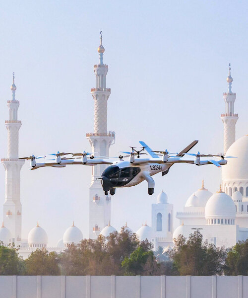 archer’s eVTOL midnight with exterior made of carbon fiber takes first flight in abu dhabi