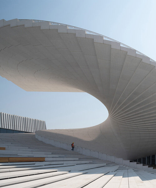 new photographs show snøhetta’s shanghai grand opera house take shape